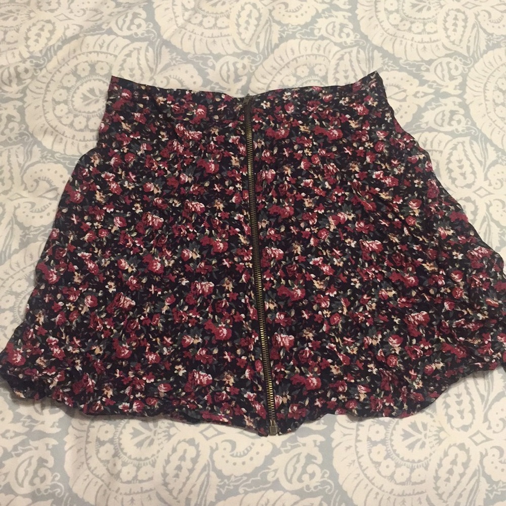 Urban outfitters floral skirt size M